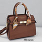 4163 Bolsa Feminina Veryrio com Lenço Decorativo e Detalhe Metálico