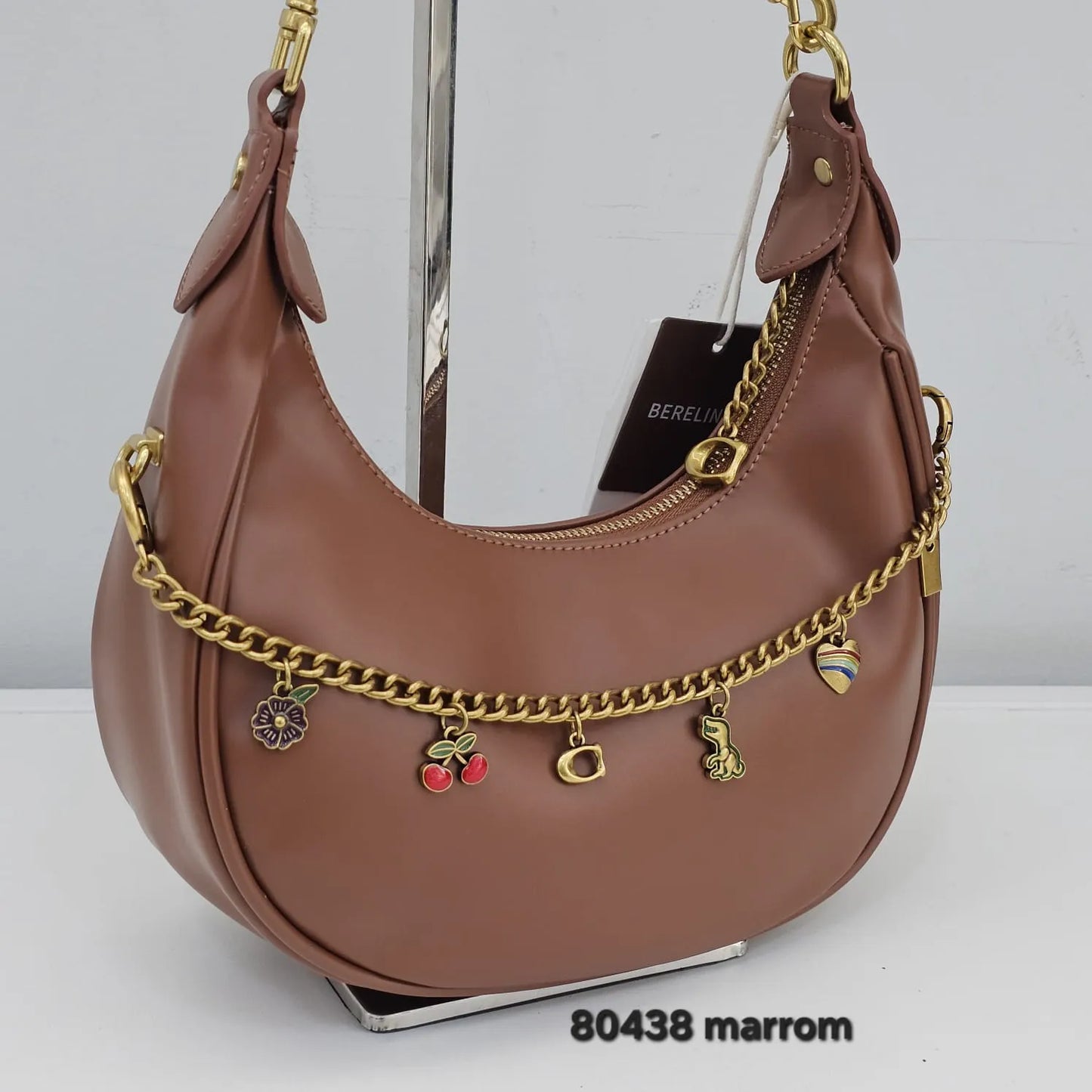 Bolsa Meia Lua Berelina Poliuretano PU Alça Dupla E Charms