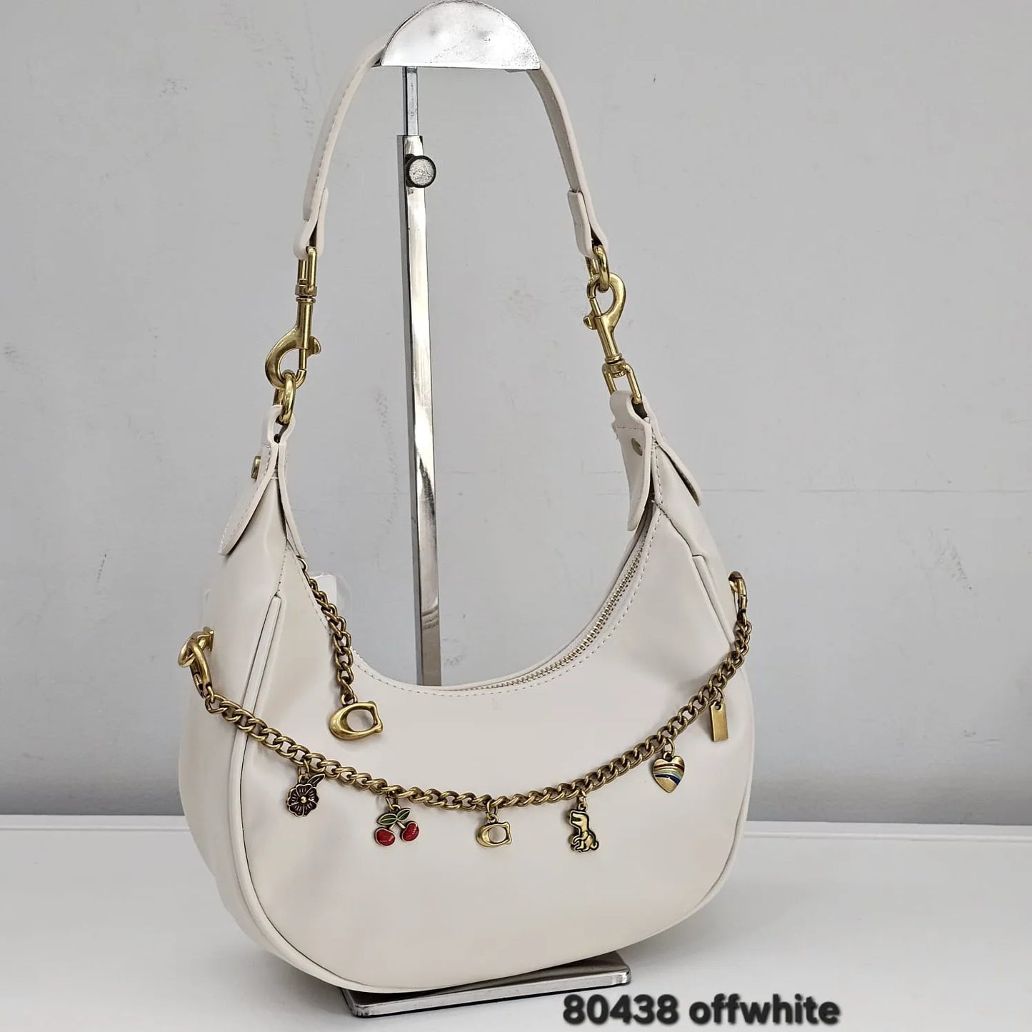 Bolsa Meia Lua Berelina Poliuretano PU Alça Dupla E Charms